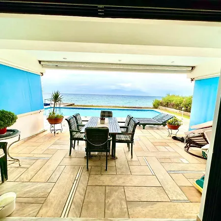 Pool Beachouse With Stunning Views *